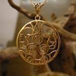 Lioness Motherhood Pendant Gold