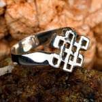 Tibetan knot ring - silver