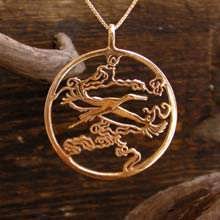 Japanese stork pendant gold