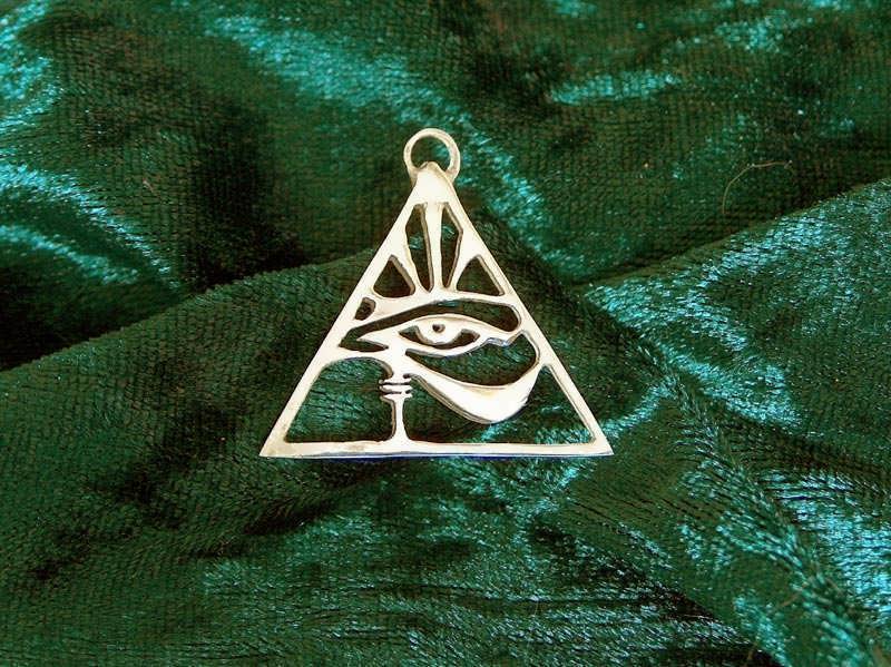 Eye of Horus pendant - gold