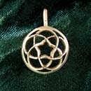 Pentagramic torus knot gold