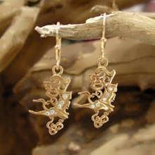 The Air Element Earrings Gold With Diamonds