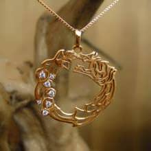 Ouroboros Pendant Gold with Diamonds