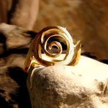 Healing Rafa Ring Gold