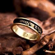 Кольцо «Diligo Ergo Sum», золото, узкое