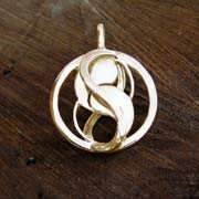 Entangled Pendant Gold