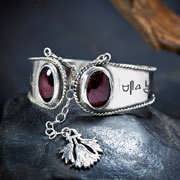 Ka Bracelet Silver with Garnet