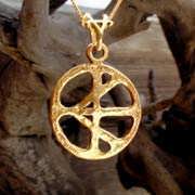 One Race Pendant Gold