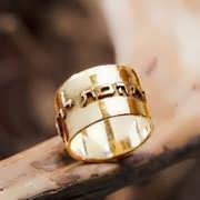 Кольцо «Любовь», золото