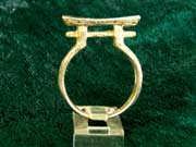 Shinto (Pórtico Torii) anillo de oro