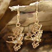 The Air Element Earrings Gold with Diamonds