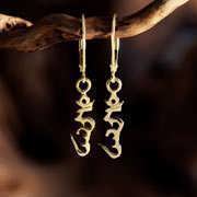 Hung Earrings Gold