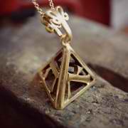 The Fifth Element Pendant Gold