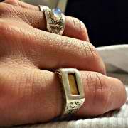 Anillo de cinco metales con los mejores deseos sacerdotales