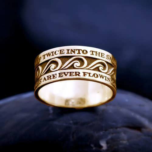טבעת הזרימה האינסופית זהב