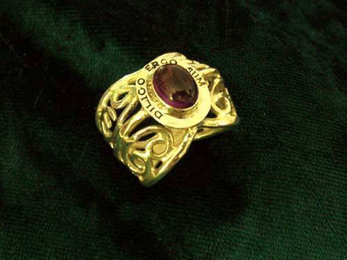 I Love Therefore I Am Ring Gold with Garnet