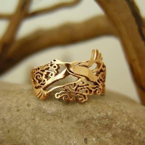 Japanese Stork Ring Gold