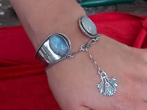 Ka Bracelet silver with Moonstone