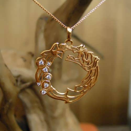 Ouroboros Pendant Gold with Diamonds