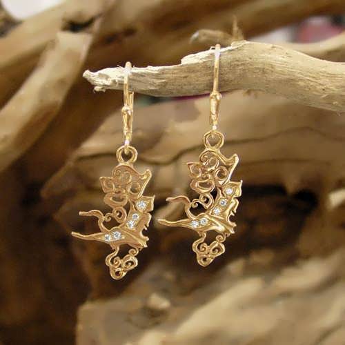 The Air Element Earrings Gold with Diamonds