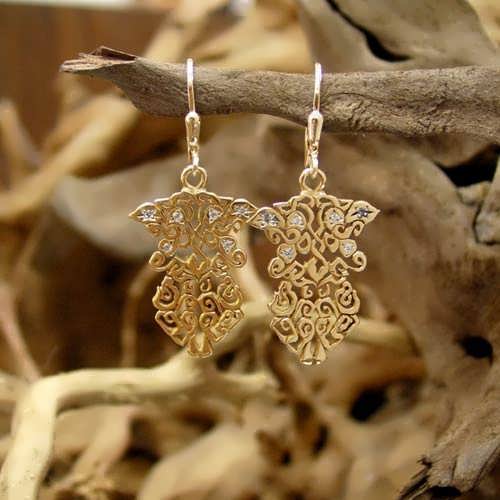 The Earth Element Earrings Gold with Diamonds