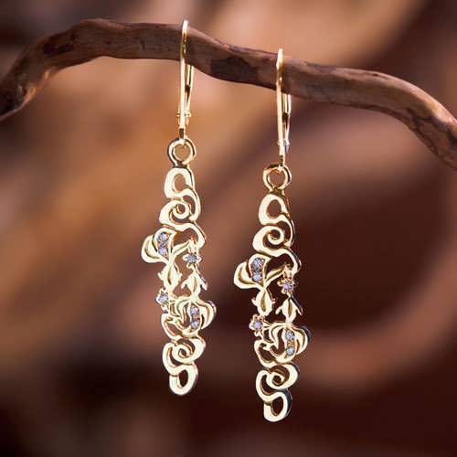 The Water Element Earrings Gold with Diamonds