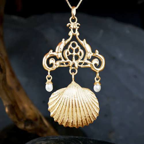 Venus Seashell Talisman Gold (*Sold Out!*)