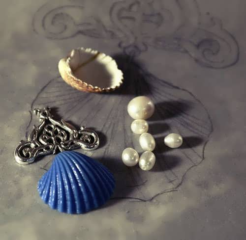 Venus Seashell Talisman Gold (*Limited Edition*)