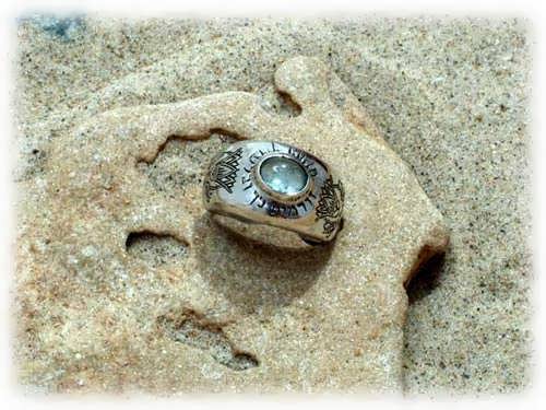 Lotus ring silver with Labradorite