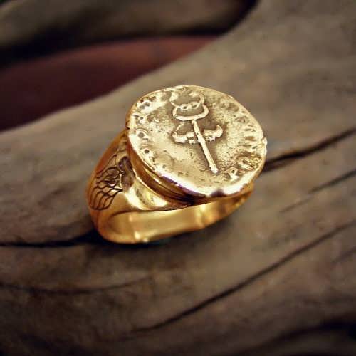Merjuri rings gold natalie portman hot photo