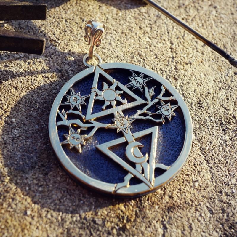 alchemy-tree-s1.jpg
