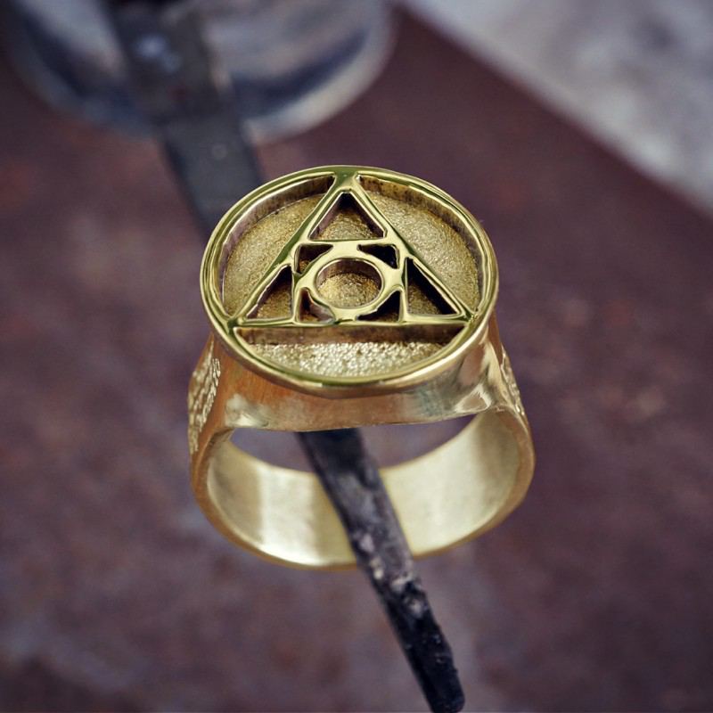 Philosopher's
                                Stone Ring Gold