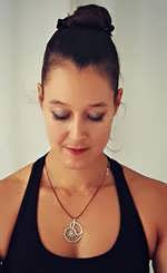 Hartelijke groet Wearing Ka Gold Jewelry Design