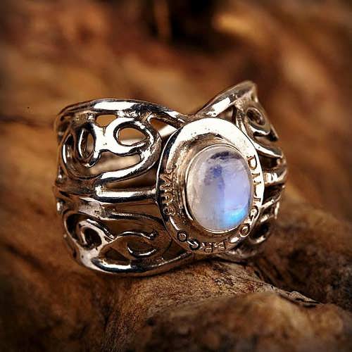 I love therefore I am ring silver with Moonstone