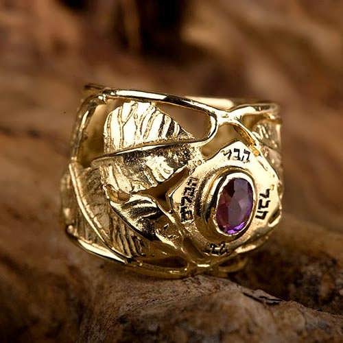 Кольцо «Буддхи» с камнем, золото