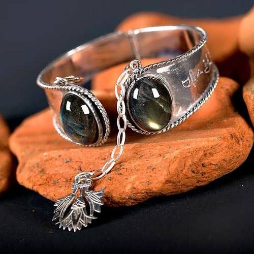 Ka Bracelet silver with Labradorite