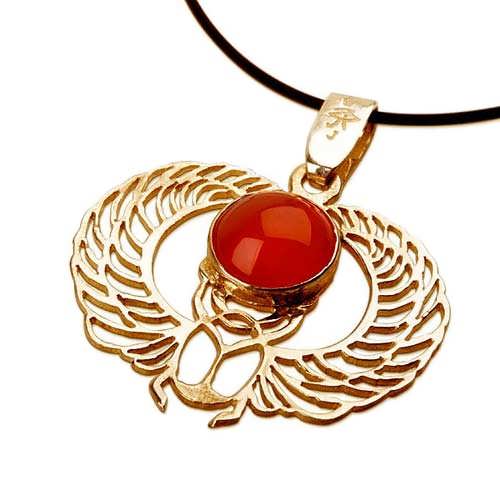 Winged Scarab gold with Carnelian